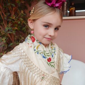 MANTONCILLO ANTIGUO NIÑA BEIGE