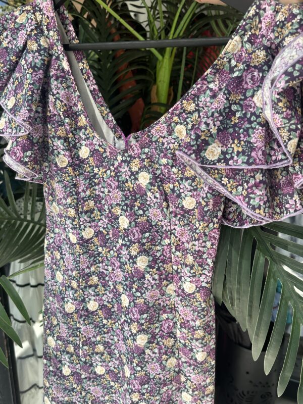 BATA FLORES LIRIO