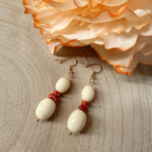 PENDIENTES BOLAS HUESO + CORALES
