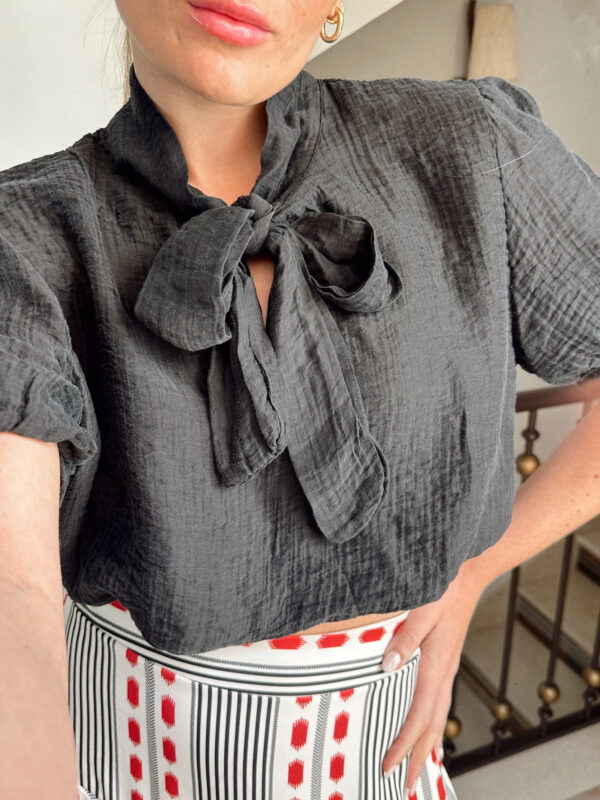 BLUSA LAZO NEGRA - Imagen 2