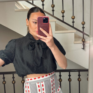 BLUSA LAZO NEGRA
