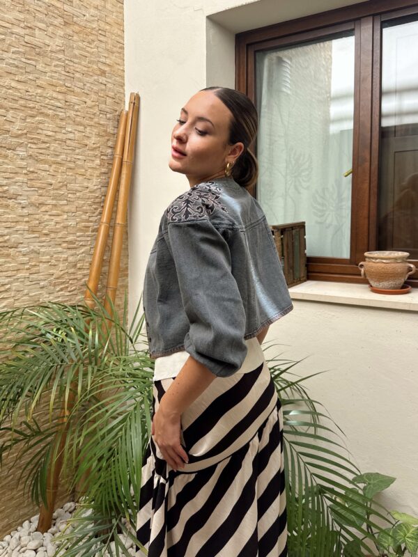 CHAQUETA CROP DENIM GRIS - Imagen 3